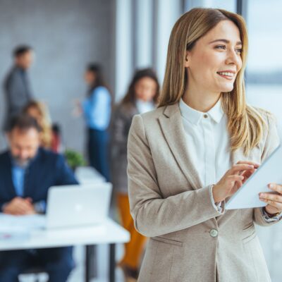 immigration-france-entrepreneur-min