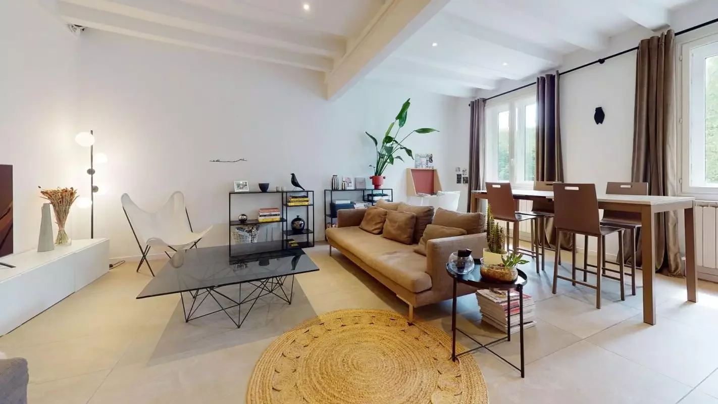 آگهی اشتراک آپارتمان در پاریس